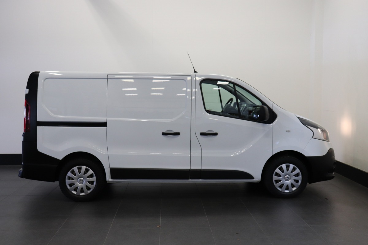 Renault Trafic 1.6 dCi 120PK EURO 6 - Airco - Cruise - PDC - € 9.950,- Excl.