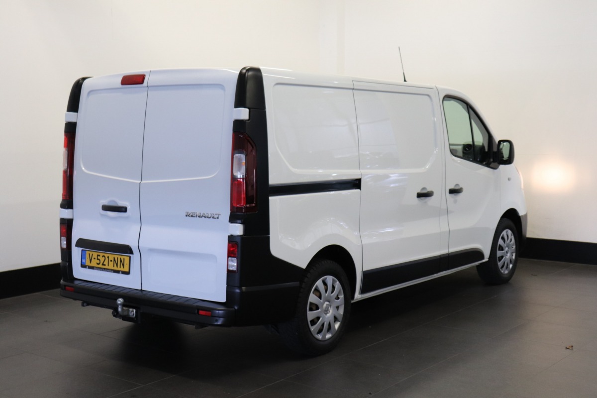 Renault Trafic 1.6 dCi 120PK EURO 6 - Airco - Cruise - PDC - € 9.950,- Excl.