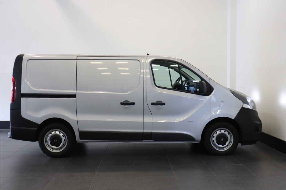 Opel Vivaro 1.6 CDTI 125PK EURO 6 - Airco - Navi - Cruise - PDC - € 9.950,- Excl.