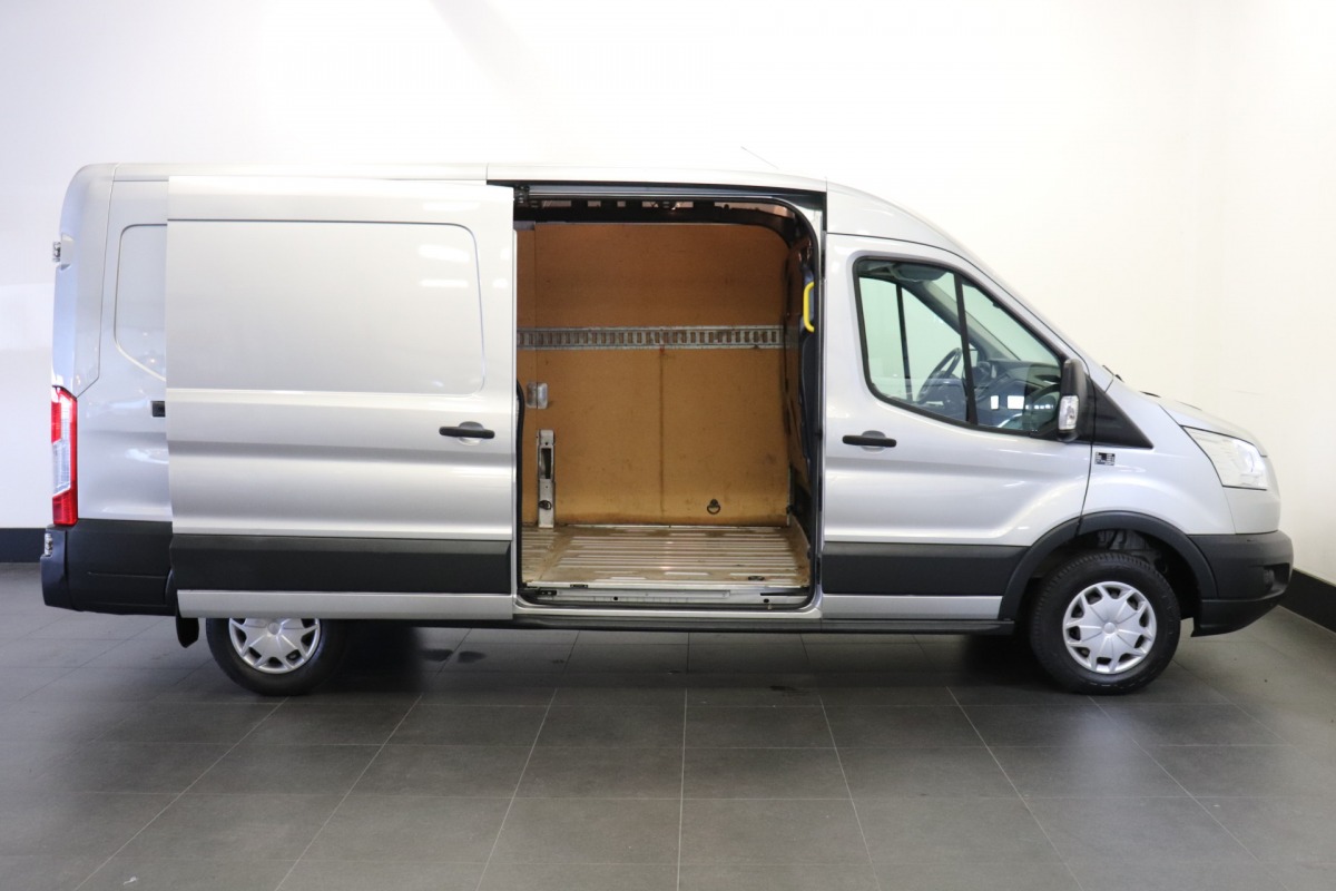 Ford Transit 2.0 TDCI L3H2 EURO 6 - Airco - Navi - Cruise - PDC - € 12.499,- Excl.