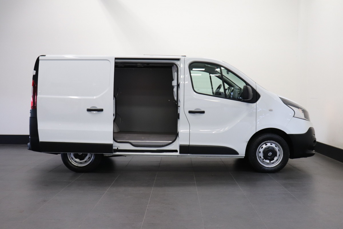 Renault Trafic 1.6 dCi - EURO 6 - Airco - Navi - Cruise - € 10.499,-  Excl.