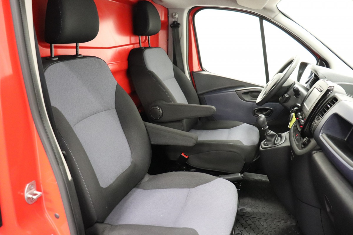 Opel Vivaro 1.6 CDTI 125PK EURO 6 - Airco - Navi - Cruise - € 10.900,- Excl.