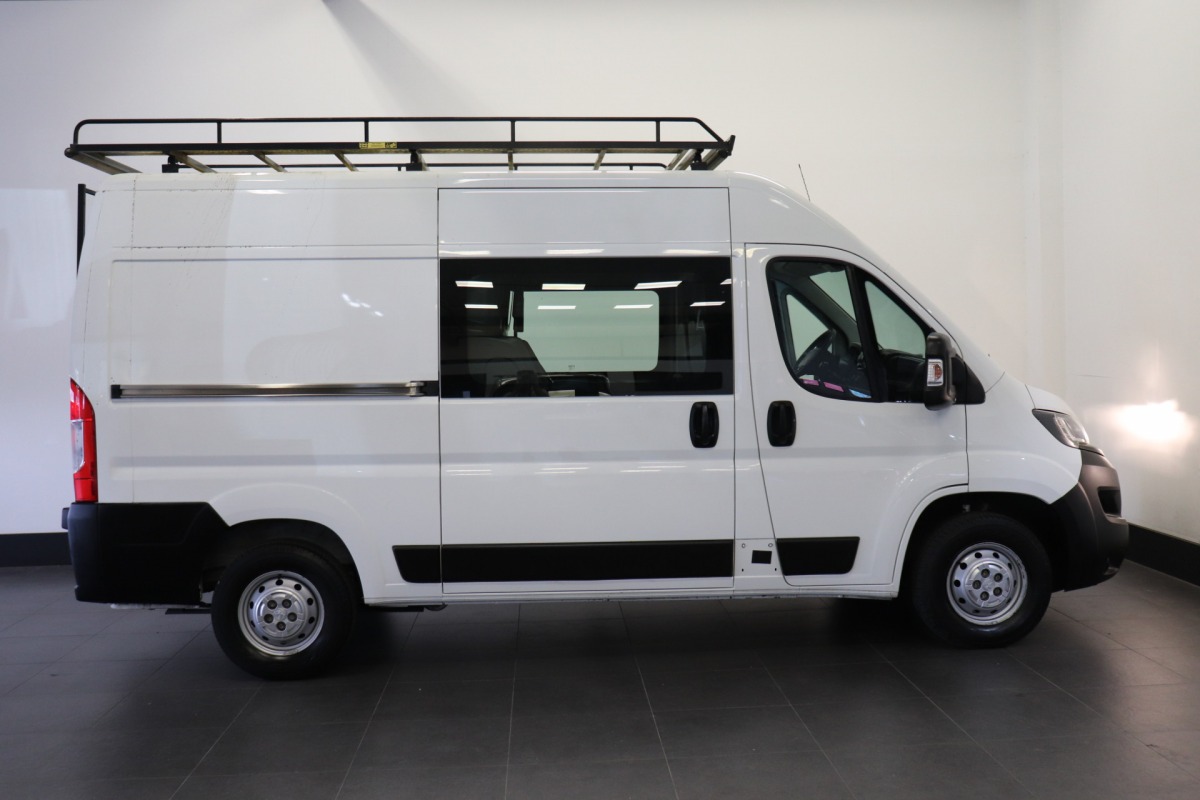 Peugeot Boxer 2.2 BlueHDi 140PK L2H2 EURO 6 Dubbele Cabine - Airco - Navi - Cruise - € 16.950,- Excl.