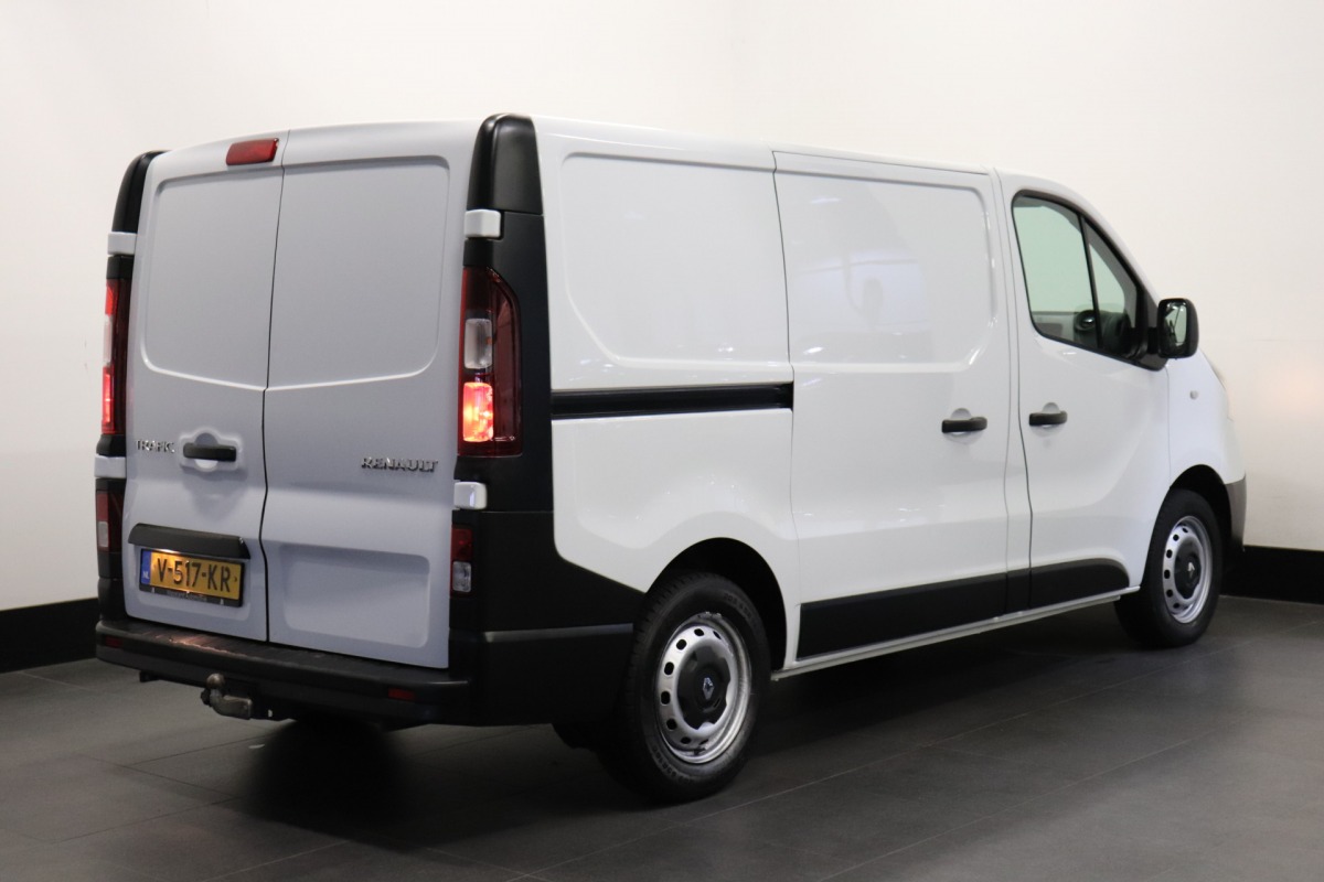 Renault Trafic 1.6 dCi - EURO 6 - Airco - Cruise - PDC - € 9.499 ,- Excl.