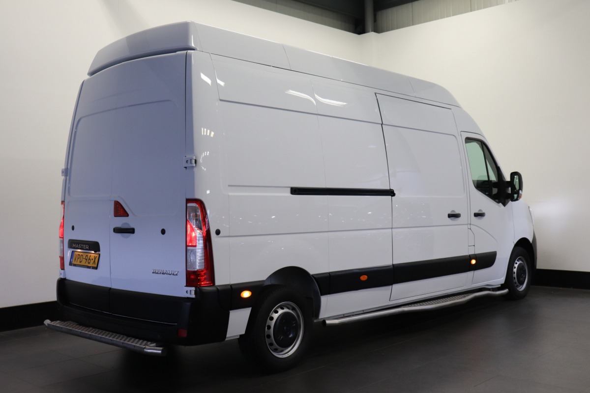 Renault Master 2.3 dCi 135PK L3H3 - EURO 6 - Airco - Navi - Cruise - € 20.900,- Excl.