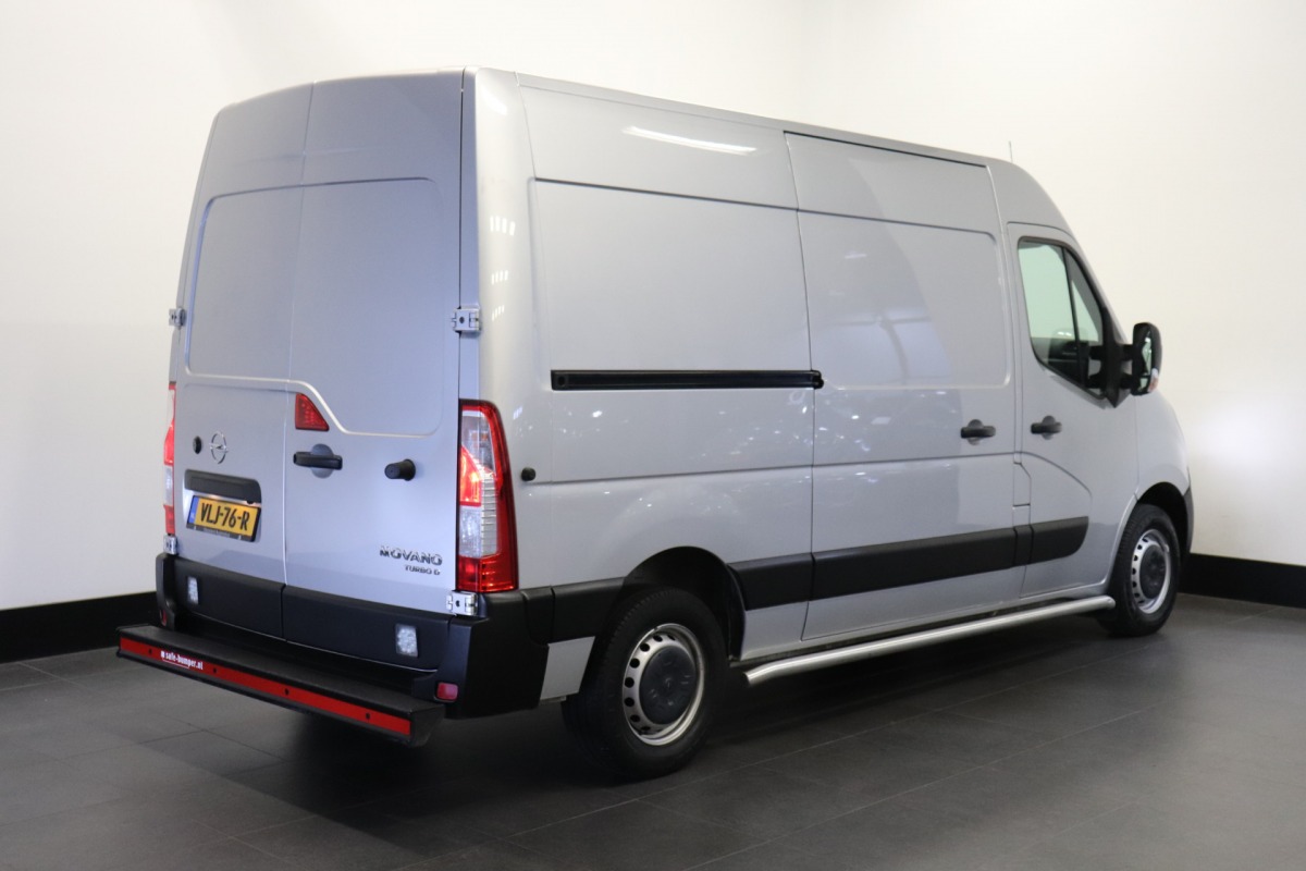 Opel Movano 2.3 Turbo 136PK L2H2 - EURO6 - AC/climate - Navi - Cruise - Camera - € 20.950,- Excl.