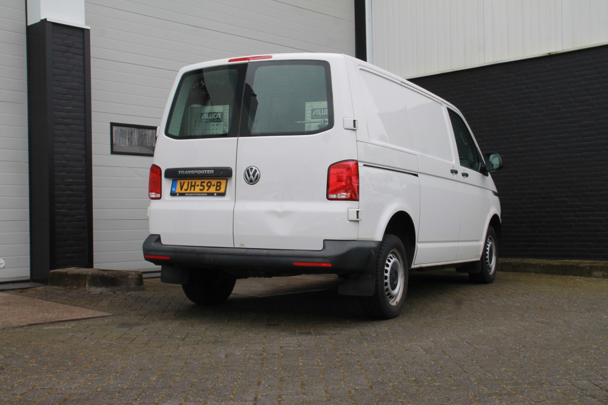 Volkswagen Transporter 2.0 TDI 150PK EURO 6 - Airco - Navi - Cruise - € 18.950,- Excl.