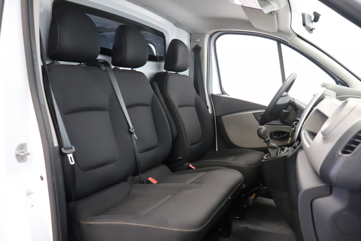 Renault Trafic 1.6 dCi 125PK EURO 6 - Airco - Navi - Cruise - € 9.950,- Excl.