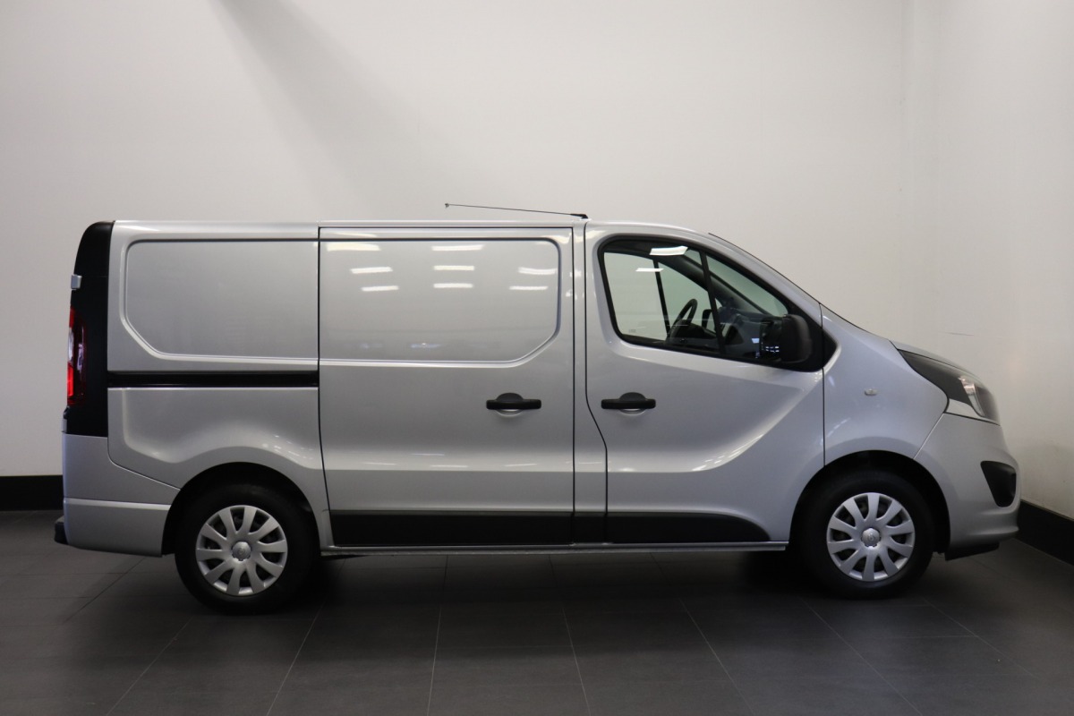 Opel Vivaro 1.6 CDTI 125PK EURO 6 - Airco - Navi - Cruise - € 9.950,- Excl.