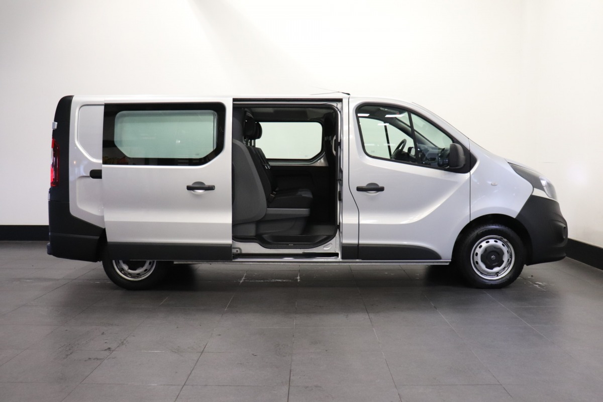 Opel Vivaro 1.6 CDTI L2 Dubbel Cabine EURO 6 - Airco - Cruise - Trekhaak - € 12.950,- Excl.