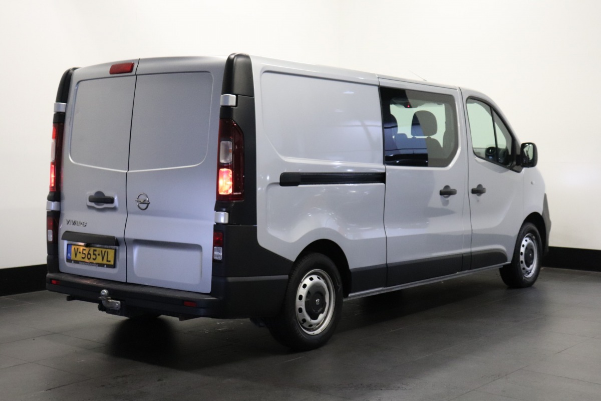 Opel Vivaro 1.6 CDTI L2 Dubbel Cabine EURO 6 - Airco - Cruise - Trekhaak - € 12.950,- Excl.