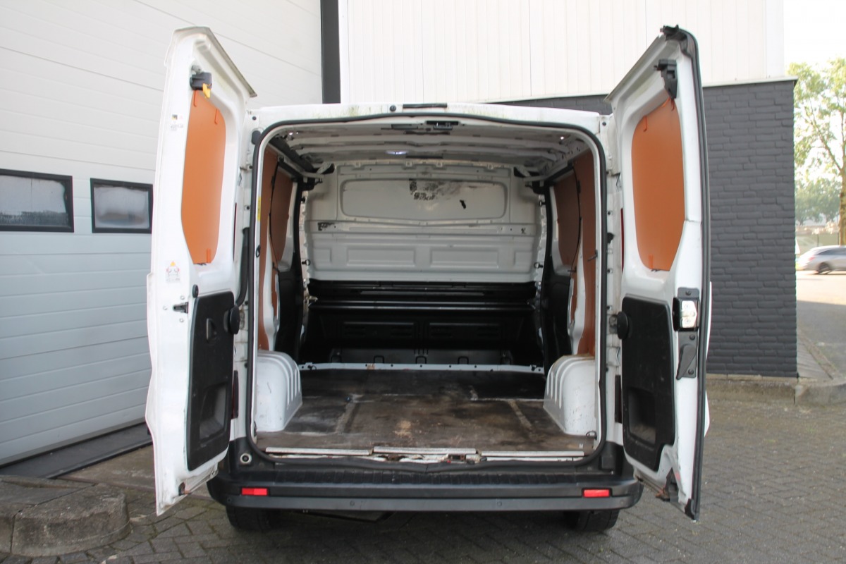 Fiat Talento 2.0 MultiJet 120PK 2x Schuifdeur EURO 6 - Airco - Navi - Cruise - € 12.499,- Ex.