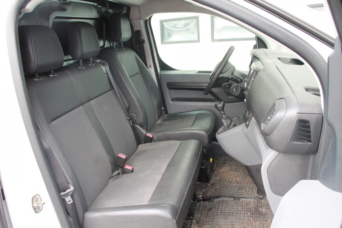 Opel Vivaro 1.5 CDTI 120PK EURO 6 - AC/climate - Camera - Cruise - € 13.900,- Excl.