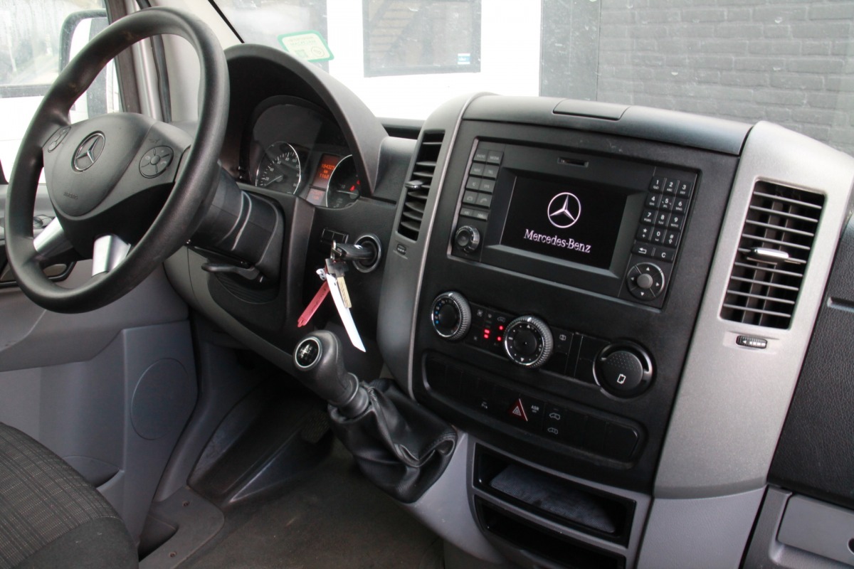 Mercedes-Benz Sprinter 319 3.0 CDI L2H2 EURO 6 - Airco - Navi - Cruise - € 19.950,- Excl.