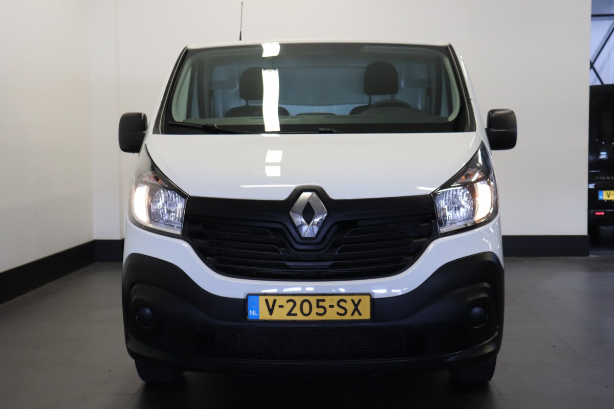 Renault Trafic 1.6 dCi 120PK L2 EURO 6 - Airco - Cruise - Trekhaak - € 9.950,- Ex.