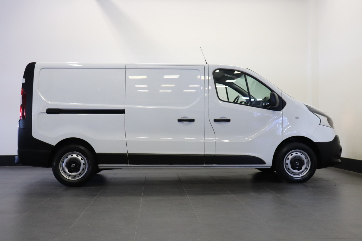 Renault Trafic 1.6 dCi 120PK L2 EURO 6 - Airco - Cruise - Trekhaak - € 9.950,- Ex.