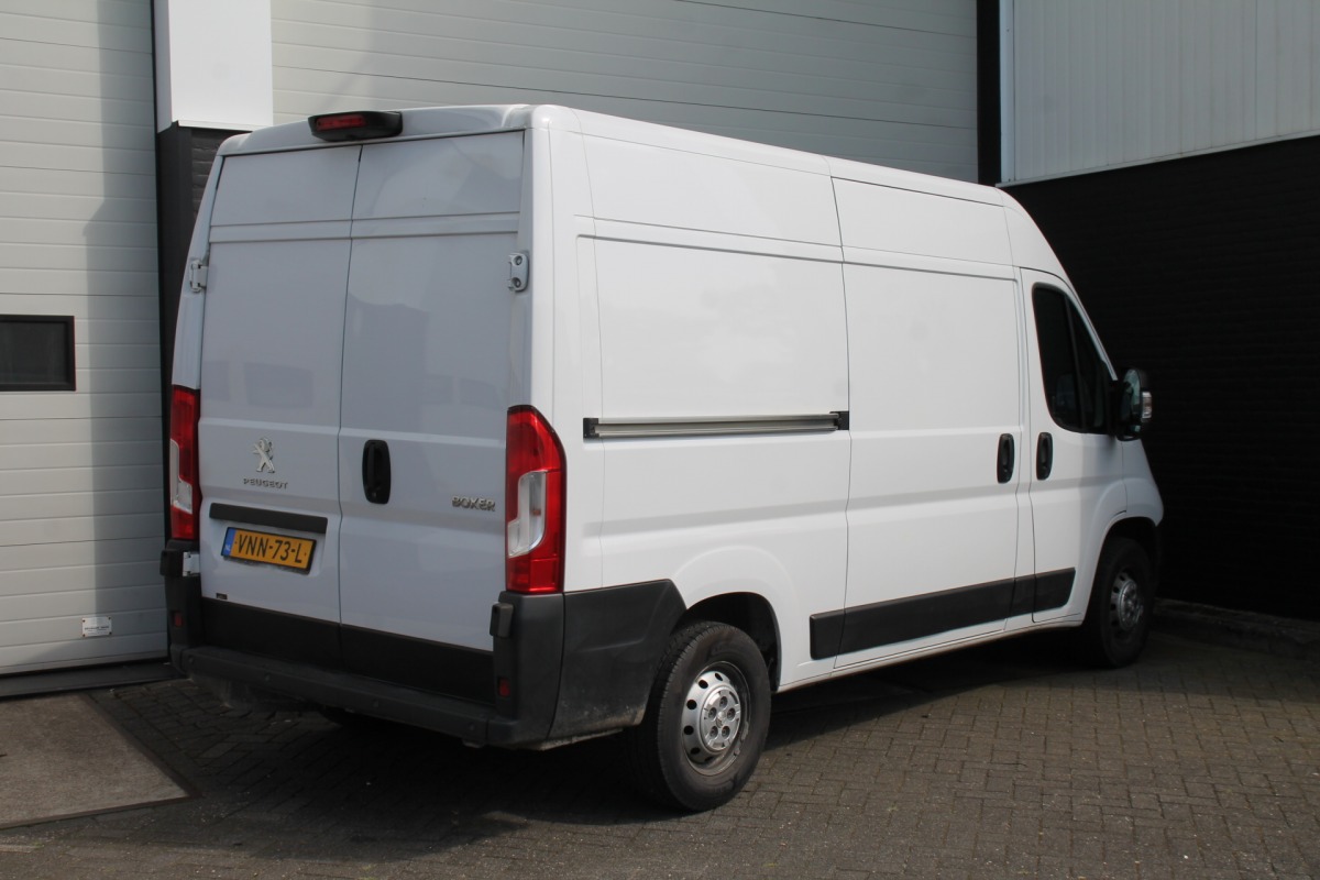 Peugeot Boxer 2.2 BlueHDi 120PK L2H2 2x Schuifdeur EURO 6 - Airco - Navi - Cruise - €12.950,- Excl.