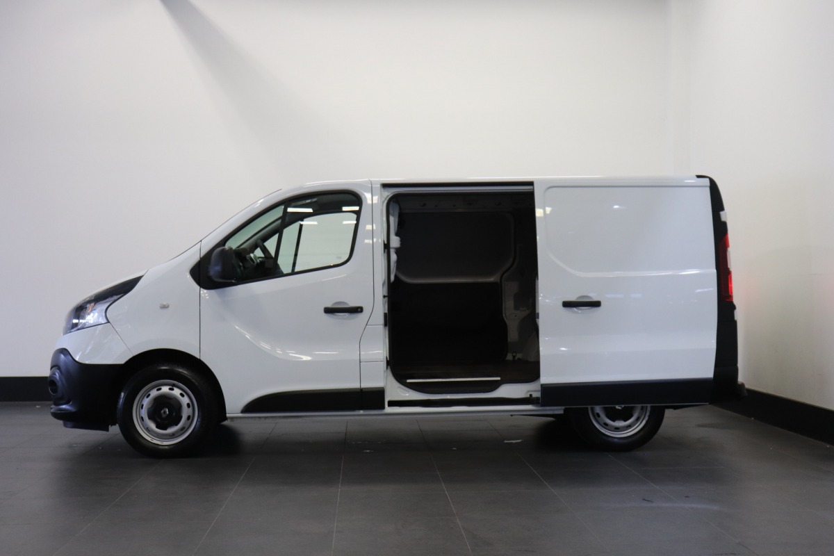 Renault Trafic 1.6 dCi 125PK 2x Schuifdeur EURO 6 - Airco - Navi - Cruise - € 10.950,- Excl.