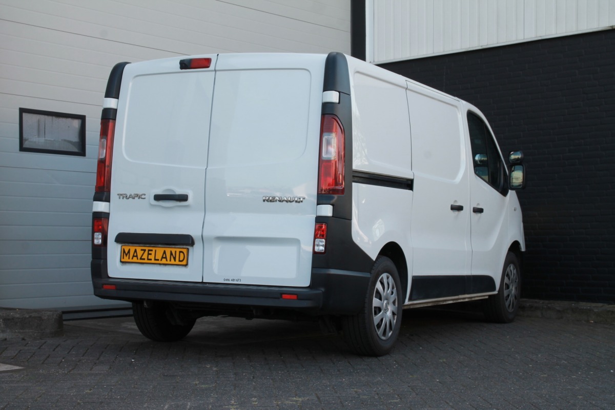 Renault Trafic 1.6 dCi EURO 6 - Airco - Camera - PDC - € 11.950,- Excl.