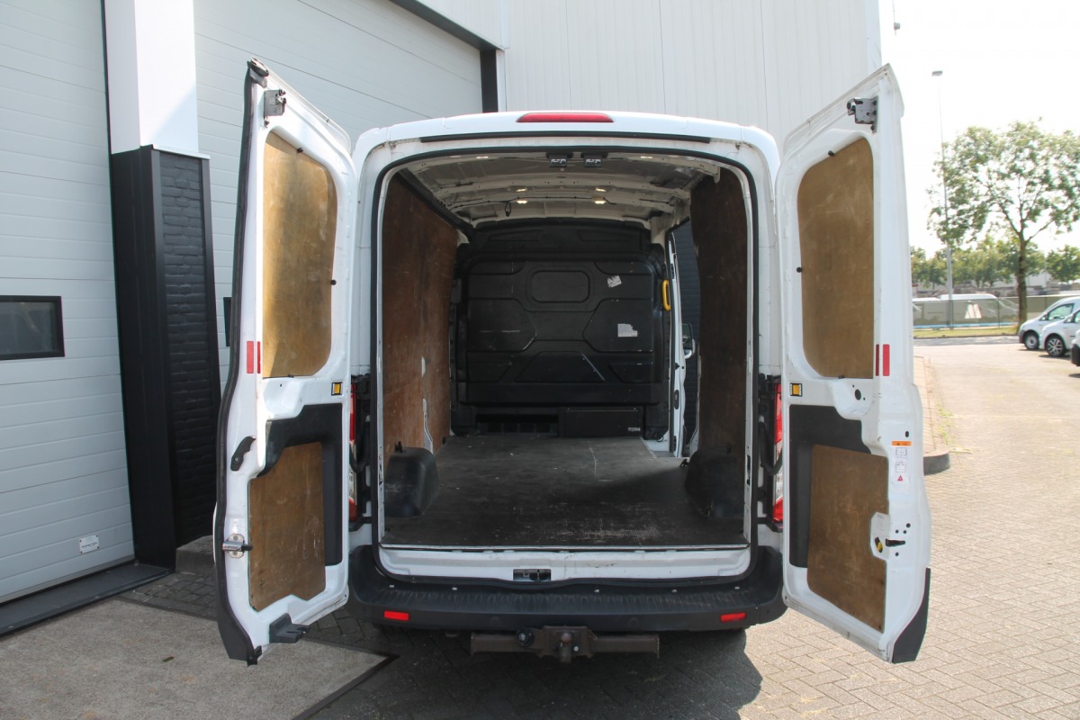 Ford Transit 350 2.2 TDCI L3H2 155PK - Airco- Cruise - Navi - € 9.499,- Excl.