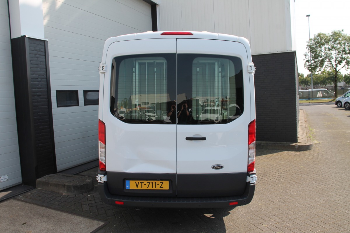 Ford Transit 2.2 TDCI L2H2 - NAP - Airco - Cruise - Honden transport - € 13.950,- Excl.