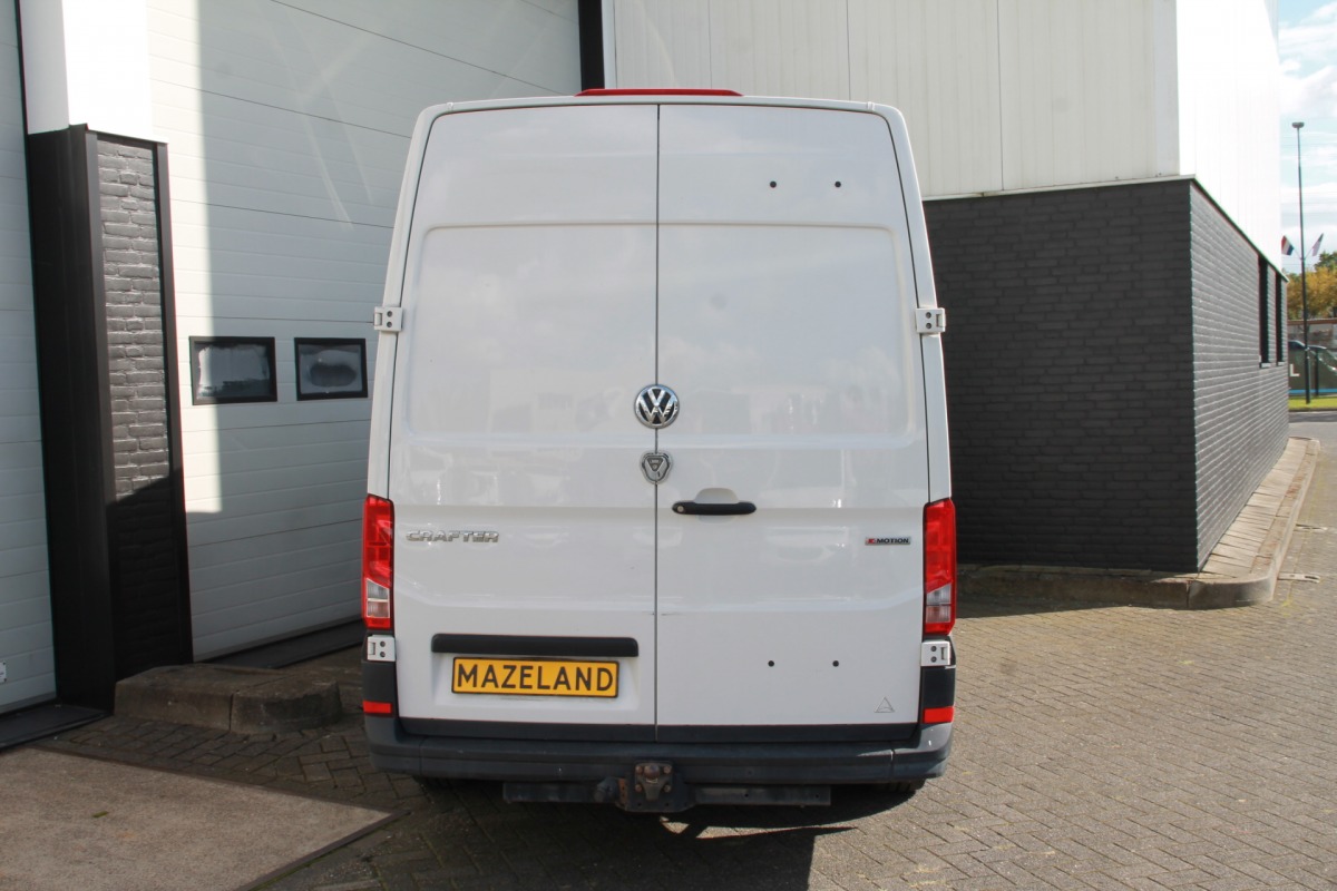 Volkswagen Crafter 2.0 TDI 140PK L3H3 4Motion EURO 6 - Airco - Navi - Cruise - € 19.950,- Excl.