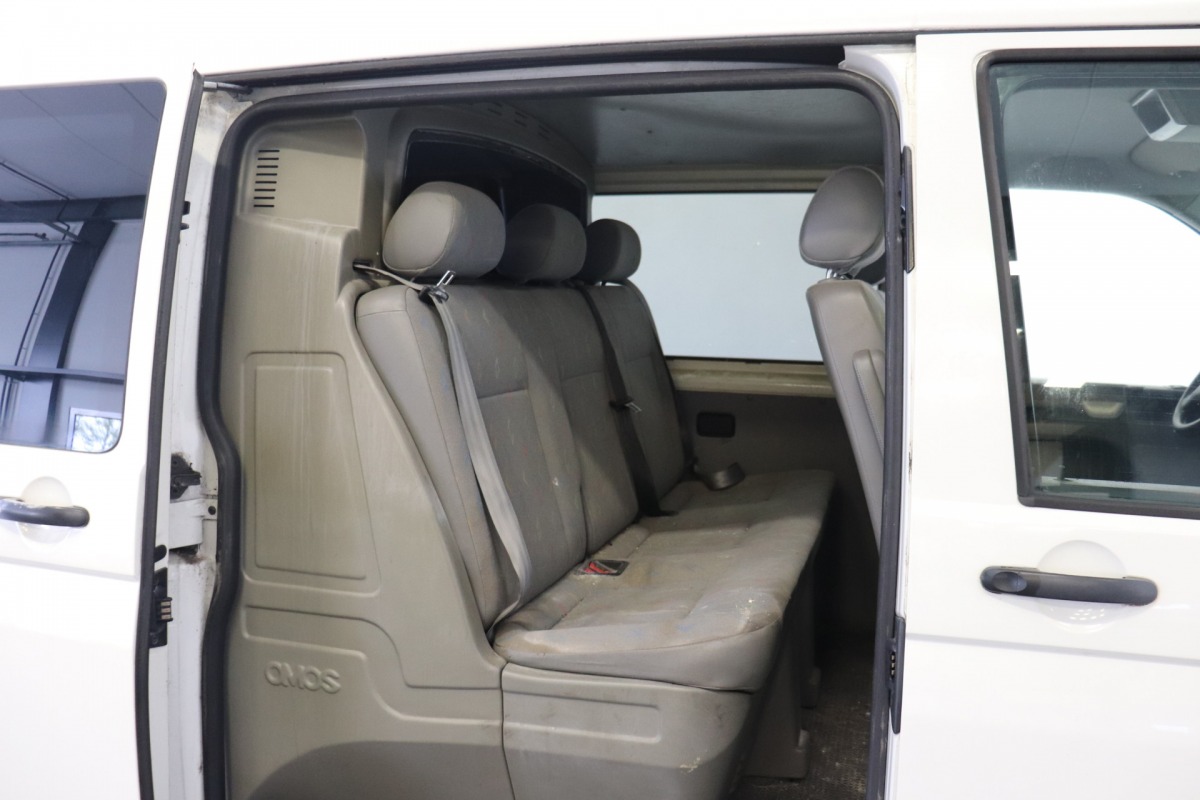 Volkswagen Transporter 1.9 TDI 105PK Dubbel Cabine - Radio - Trekhaak - 1ste eigenaar - € 4.950,- Excl.