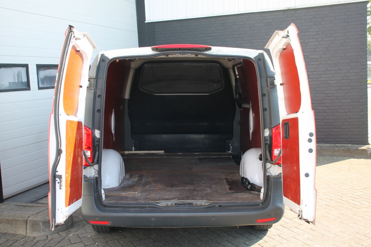 Mercedes-Benz Vito 114 CDI XL Automaat EURO 6 - AC/Climate - Cruise - Navi - € 15.950,- Excl.