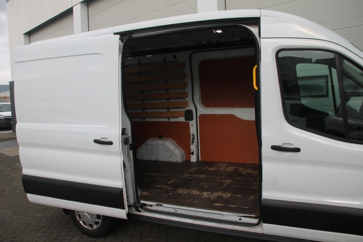 Ford Transit 2.0 TDCI L2H2 2x Schuifdeur EURO 6 - Airco - Cruise - PDC - € 14.950,- Excl.