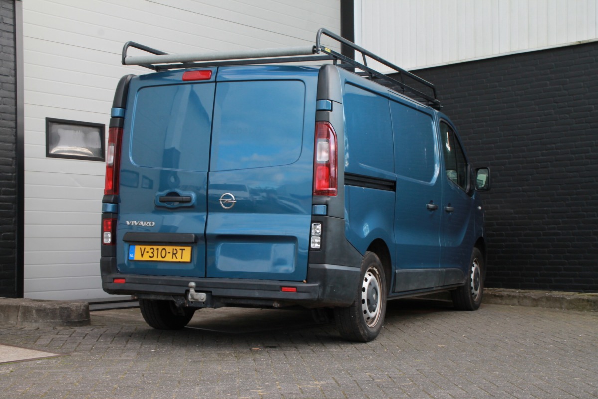 Opel Vivaro 1.6 CDTI EURO 6 - Airco - Cruise - Trekhaak - € 11.950,- Excl.