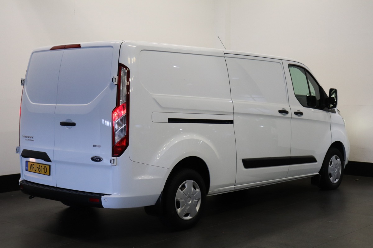 Ford Transit Custom 2.0 TDCI 130PK L2 - EURO 6 - Airco - Navi - Cruise - € 12.950,- Excl.