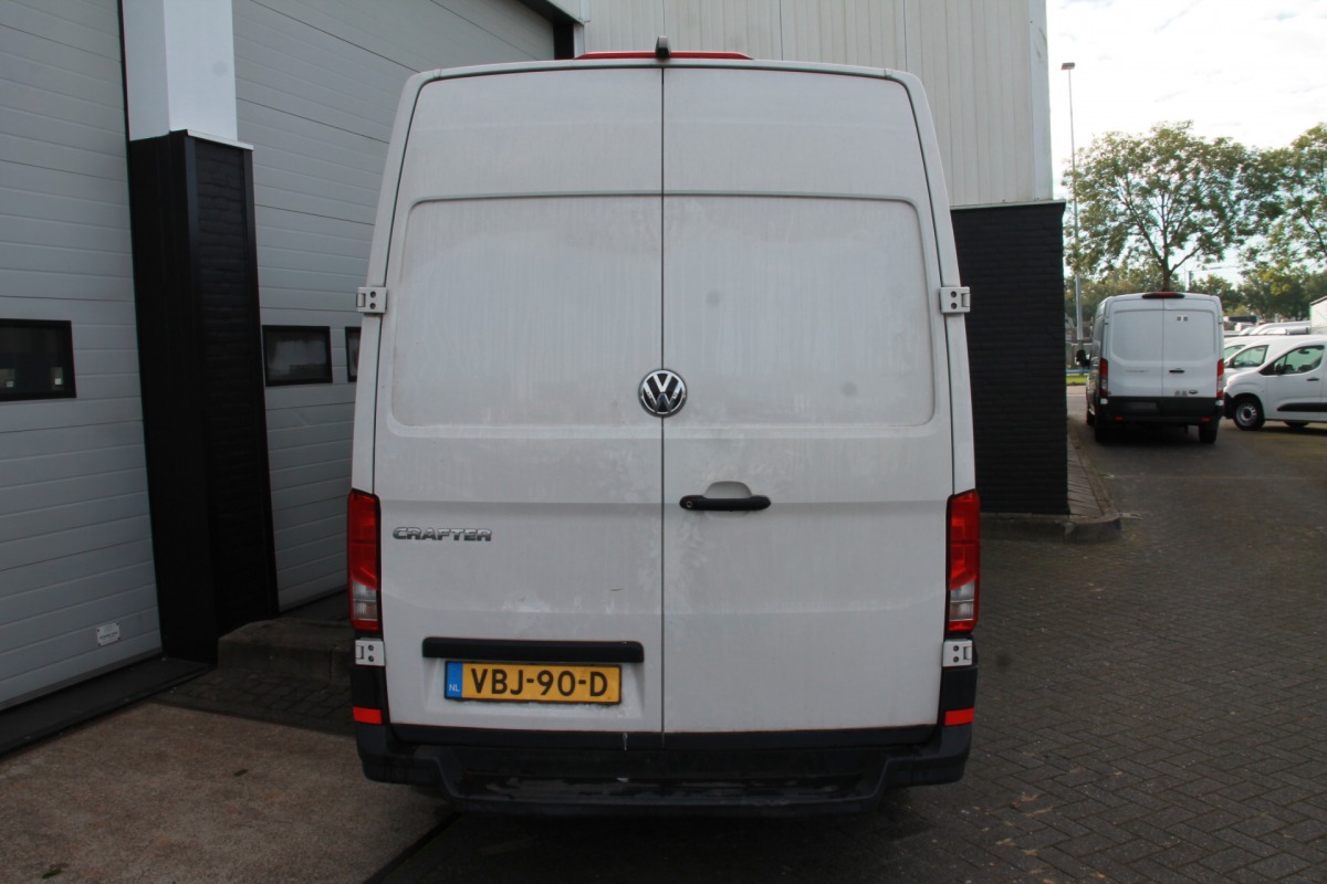 Volkswagen Crafter 2.0 TDI 140PK Automaat L4H3 - EURO 6 - Airco - Navi - Cruise - 2x Schuifdeur - € 18.900,- Excl.