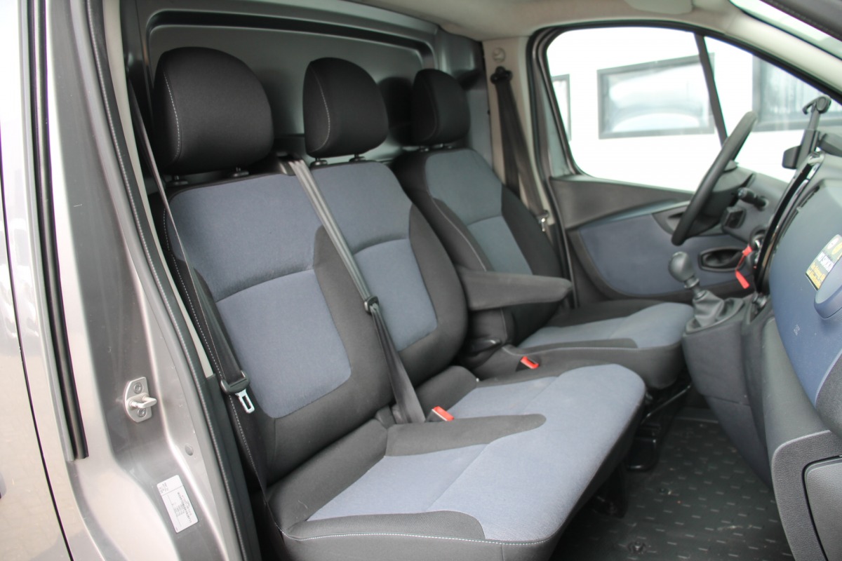 Opel Vivaro 1.6 CDTI 125PK EURO 6 - Airco - Navi - Cruise - € 10.900,- Excl.