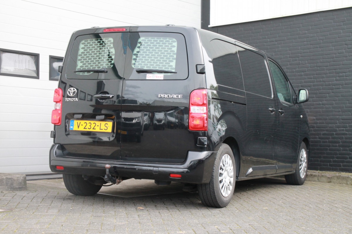 Toyota ProAce Worker 1.6 D-4D 117PK EURO 6 - AC/Climate - Navi - Cruise - €10.900,- Excl.