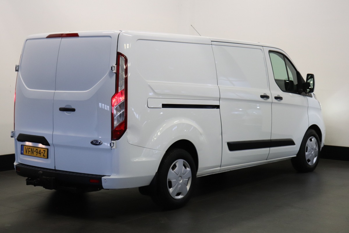 Ford Transit Custom 2.0 TDCI 170PK Automaat L2 EURO 6 - Airco - Navi - Cruise - 2x Schuifdeur - € 15.950,- Ex.