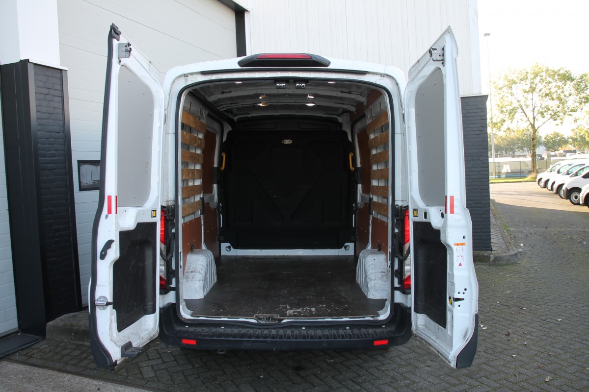 Ford Transit 2.0 TDCI L2H2 2x Schuifdeur EURO 6 - Airco - Cruise - PDC - € 14.950,- Excl.