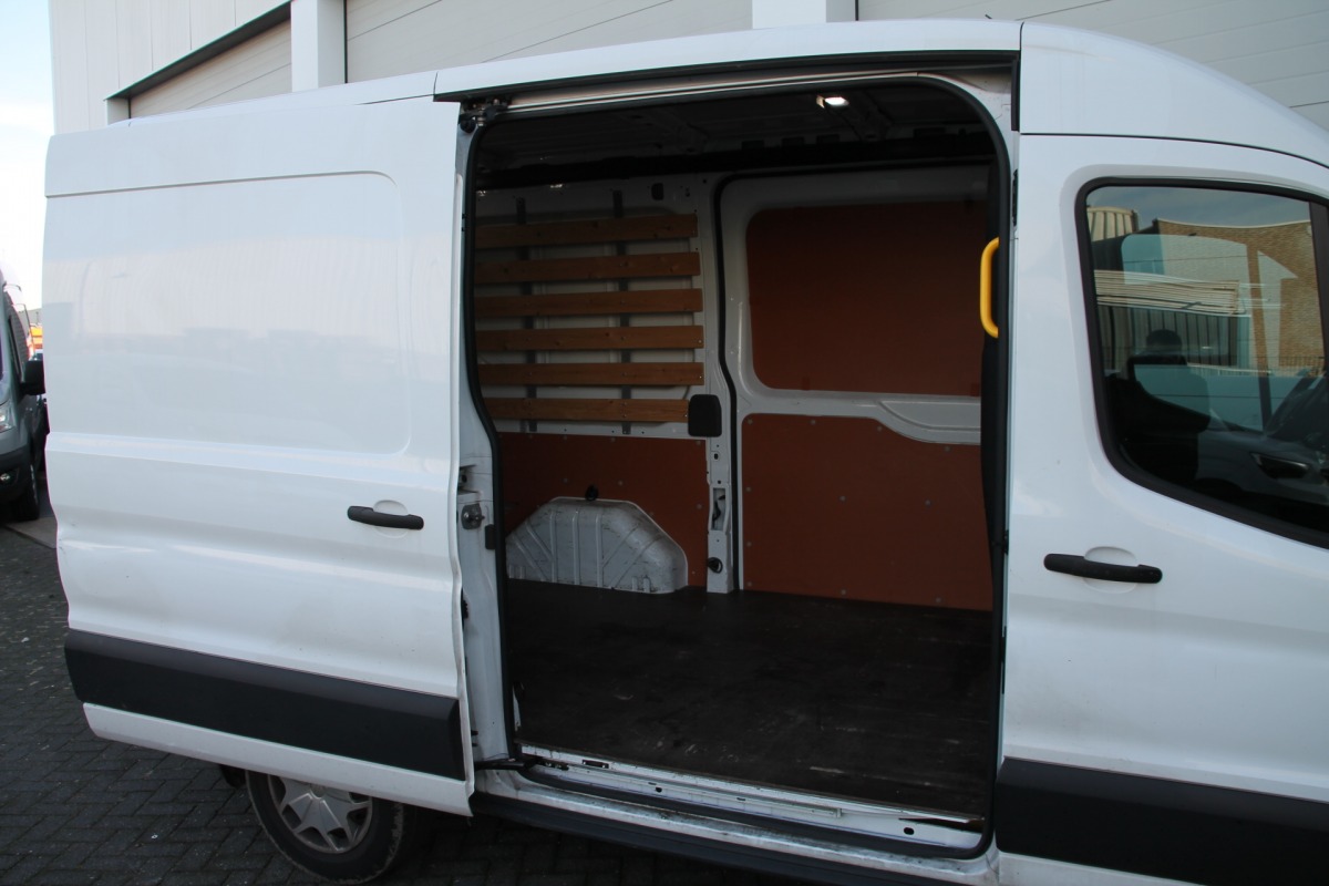 Ford Transit 2.0 TDCI L2H2 2x Schuifdeur EURO 6 - Airco - Cruise - PDC - € 14.950,- Excl.