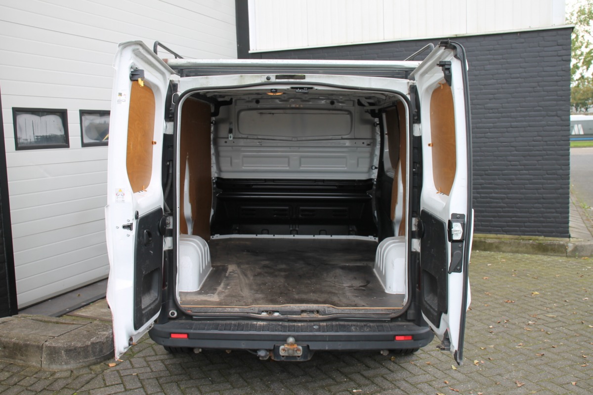 Opel Vivaro 1.6 CDTI EURO 6 - Airco - Navi - Cruise - €10.900,- Excl.