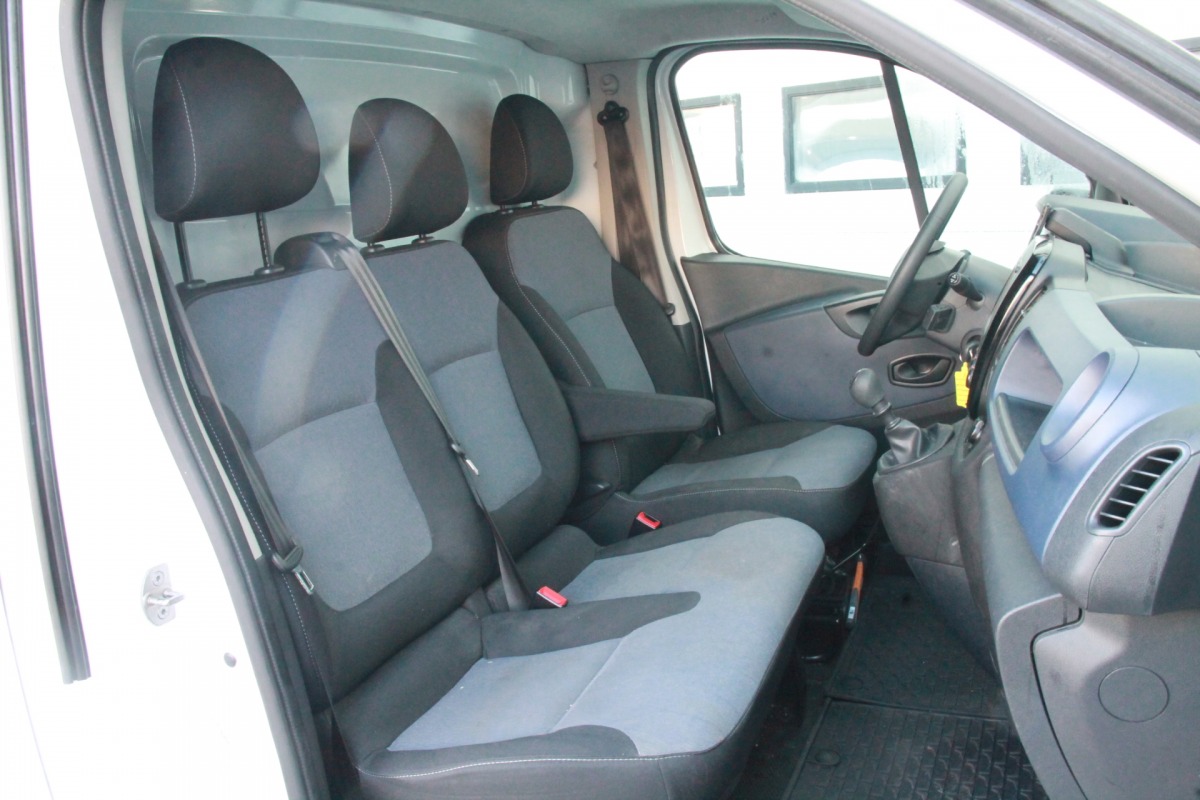 Opel Vivaro 1.6 CDTI - EURO 6 - Airco - Navi - Cruise - € 12.900,- Excl.