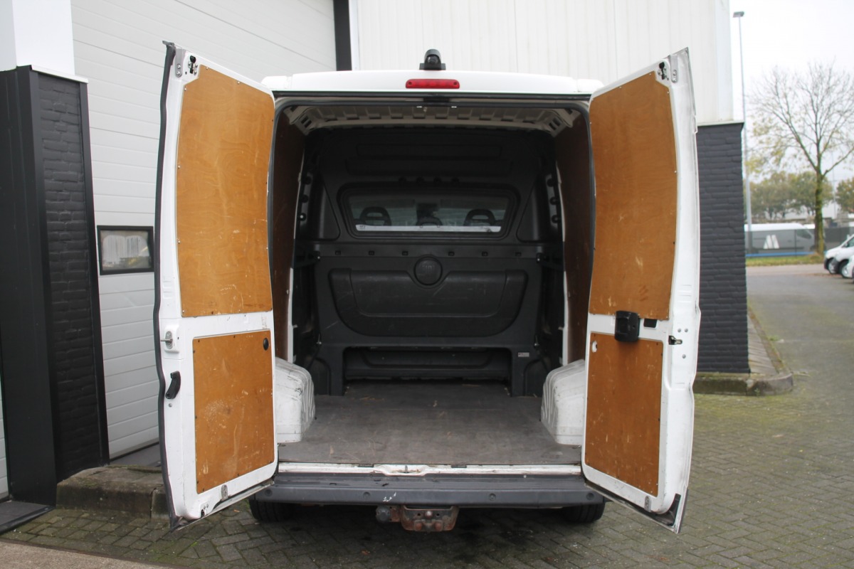 Fiat Ducato 2.3 MultiJet 130PK L2H2 - AC/Climate - Navi - PDC - Dubbele Cabine - €9.950,- Excl.