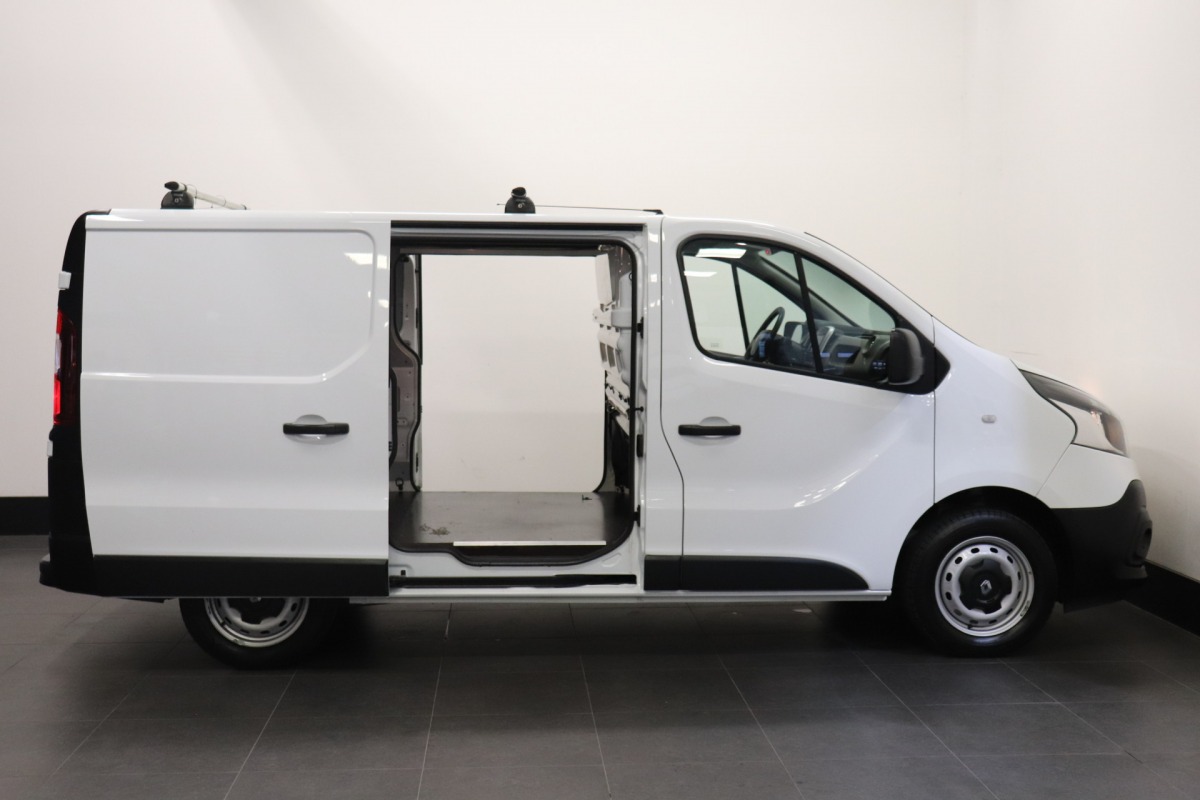 Renault Trafic 1.6 dCi 125PK 2x Schuifdeur - EURO 6 - Airco - Navi - Cruise - € 11.900,- Excl.