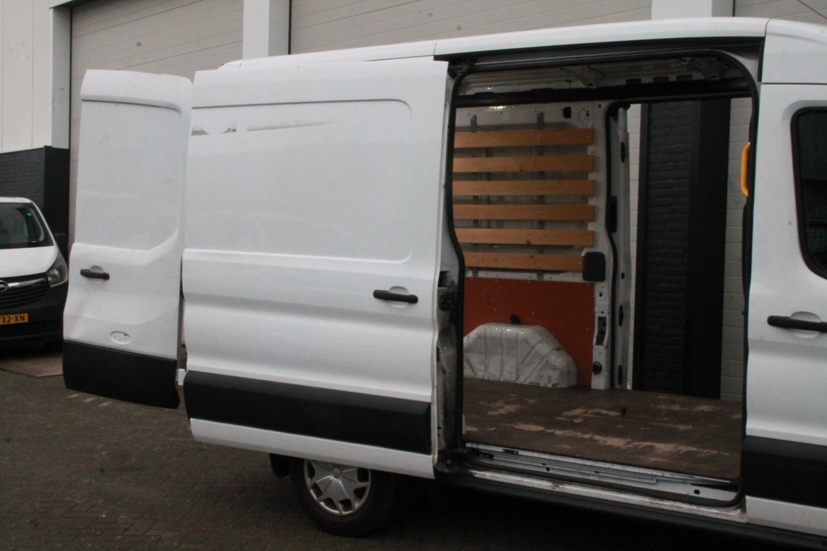 Ford Transit 2.0 TDCI L2H2 2x Schuifdeur EURO 6 - Airco - PDC - € 14.900,- Excl.