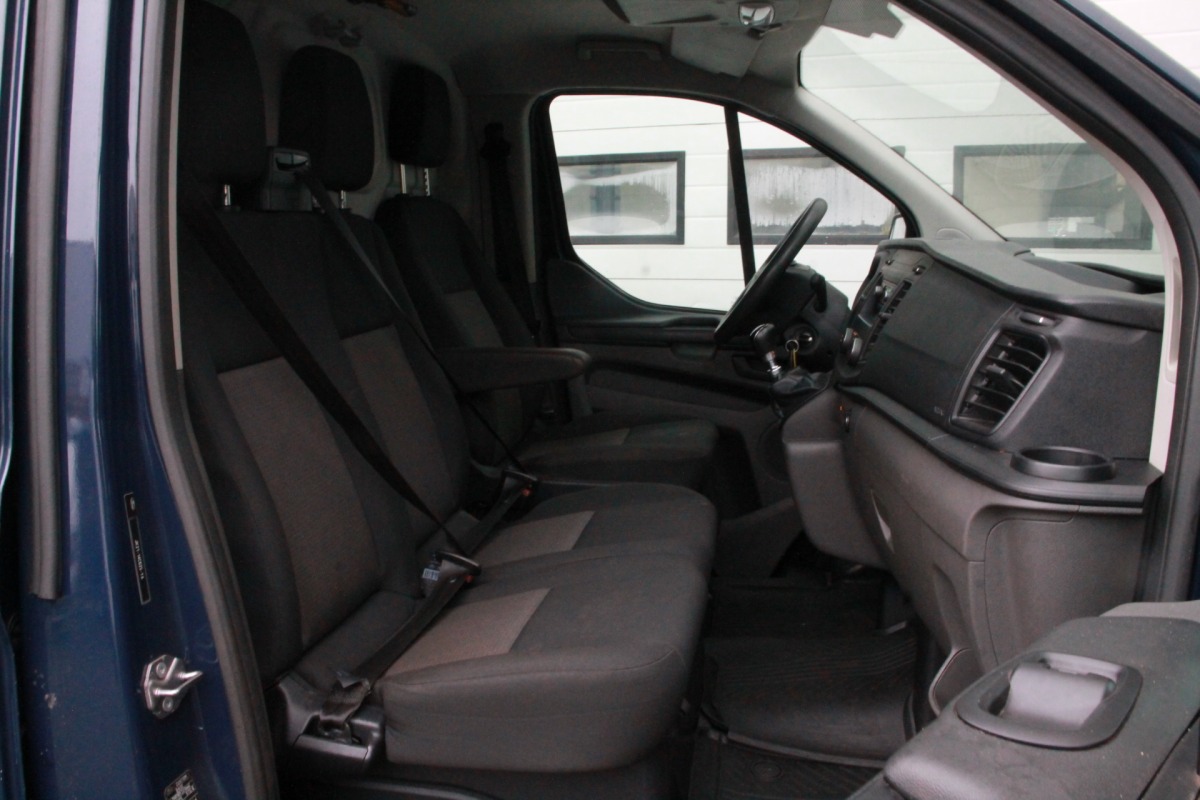 Ford Transit Custom 2.0 TDCI L2 EURO 6 - Airco - Start/Stop - € 14.950,- Excl.