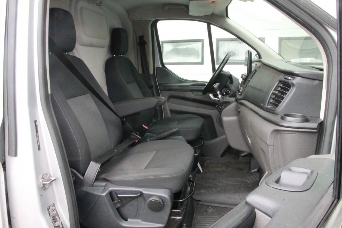 Ford Transit Custom 2.0 TDCI 130PK L2 EURO 6 - Airco - Navi - Cruise - € 13.950,- Excl.