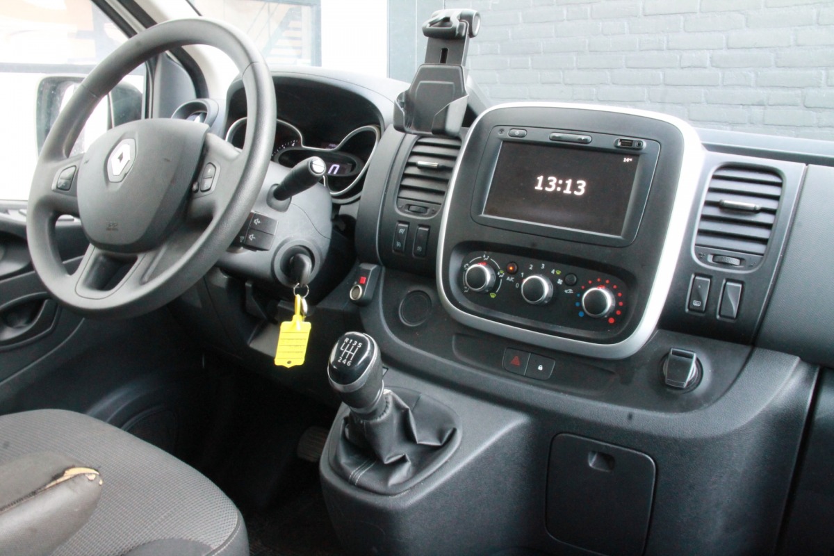 Renault Trafic 2.0 dCi 120PK L2 Dubbele Cabine - EURO 6 - Airco - Navi - Cruise - € 15.950,- Excl.