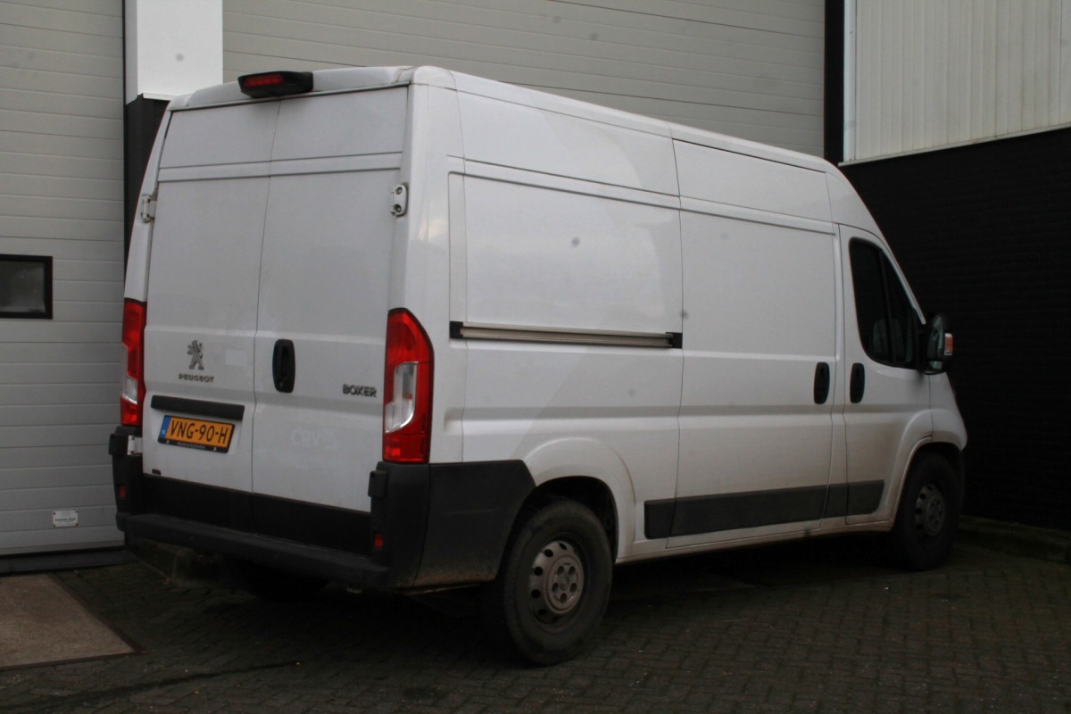 Peugeot Boxer 2.2 BlueHDi 165PK L2H2 EURO 6 - Airco - Cruise - Navi - € 13.950,- Excl.