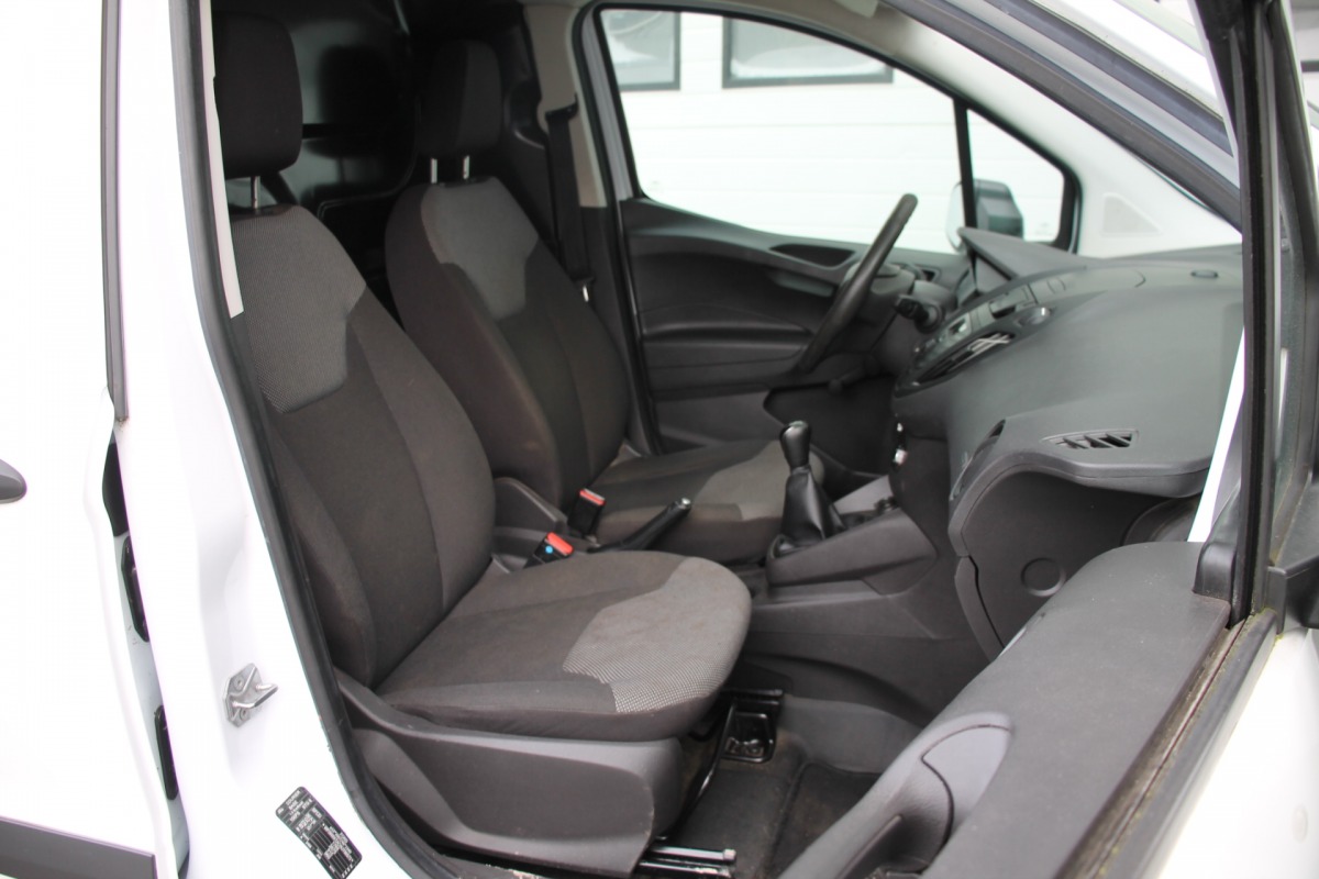 Ford Transit Courier 1.0 100PK 2x Schuifdeur BENZINE - Airco - Trekhaak - € 9.900,- Excl.