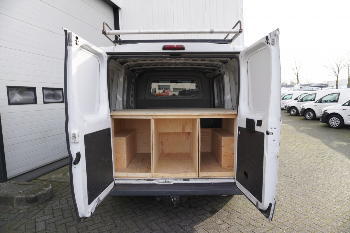 Fiat Ducato 2.0 MultiJet 115PK - Airco - Achteruitrijcamera - Imperiaal - Trekhaak - € 5.950,- Excl.